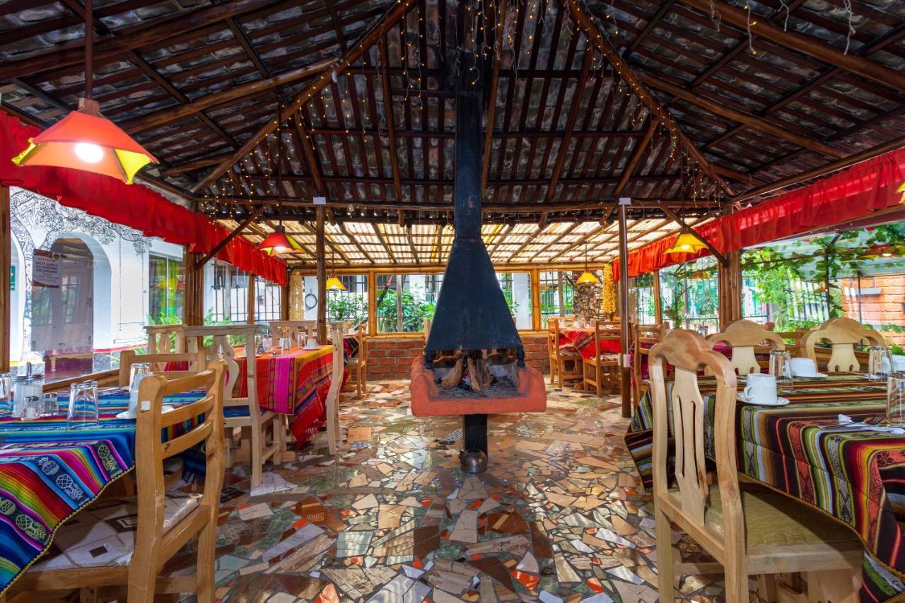 Santa Cruz Backpackers Hostal بانيوس المظهر الخارجي الصورة