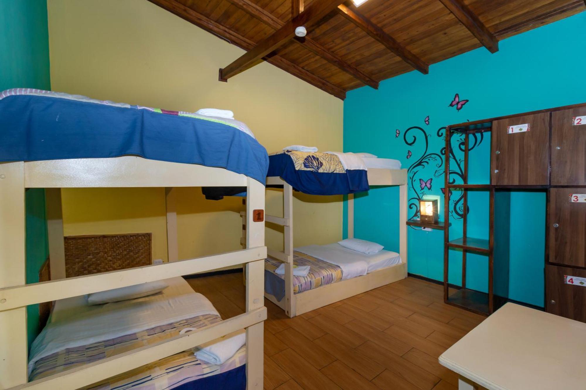 Santa Cruz Backpackers Hostal بانيوس المظهر الخارجي الصورة